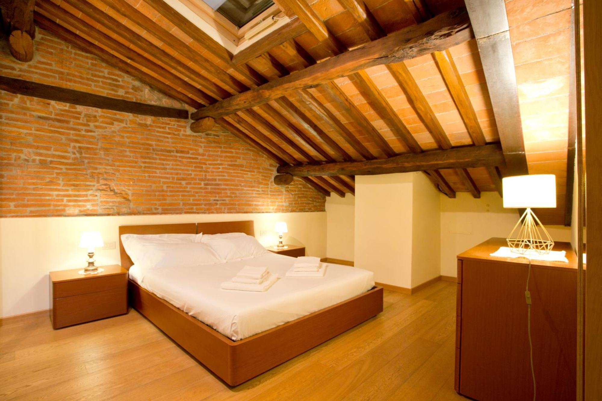 Casa San Girolamo Historic Flat With Cosy Terrace In Lucca'S City Centre Exterior photo