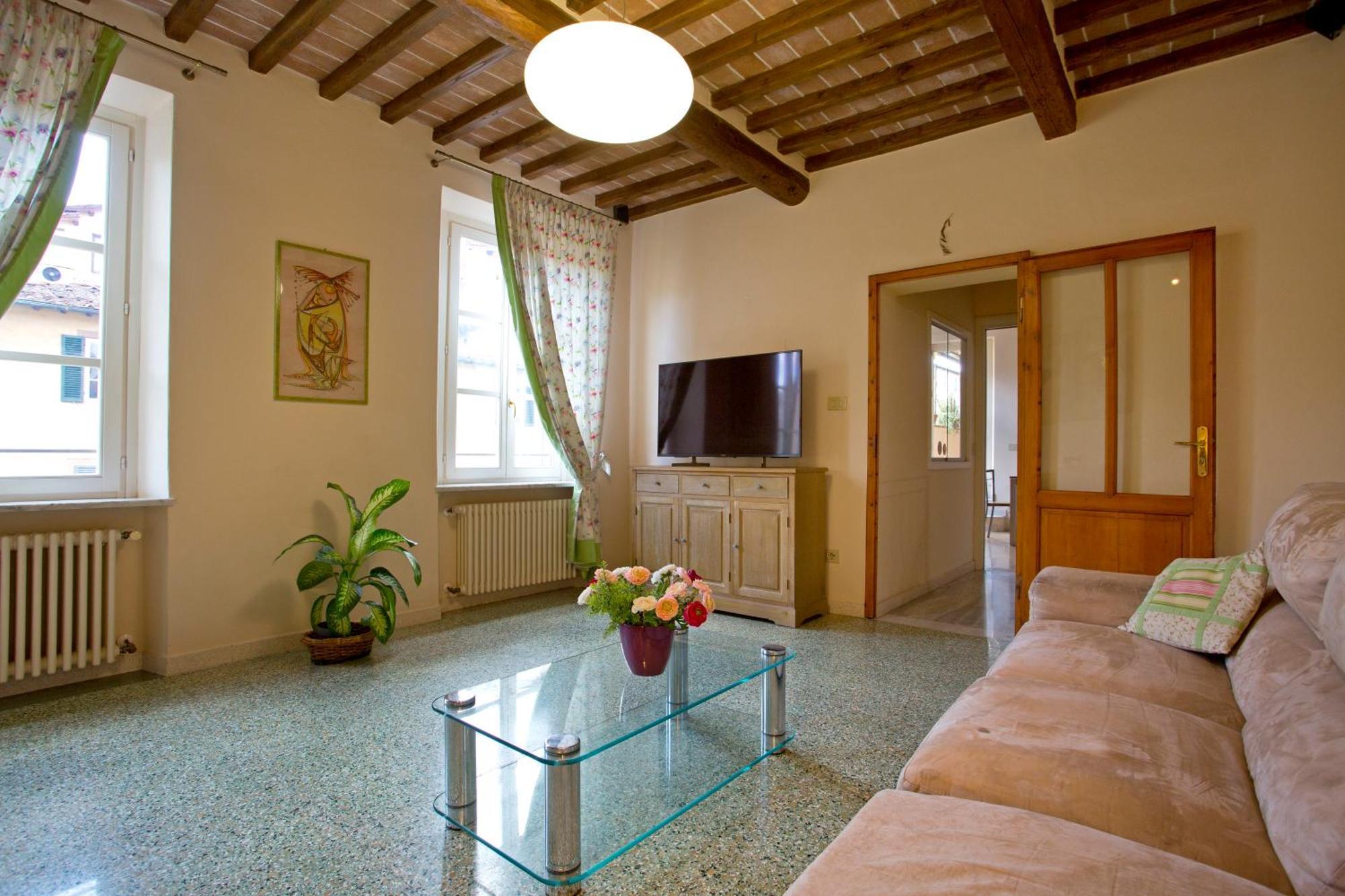 Casa San Girolamo Historic Flat With Cosy Terrace In Lucca'S City Centre Exterior photo
