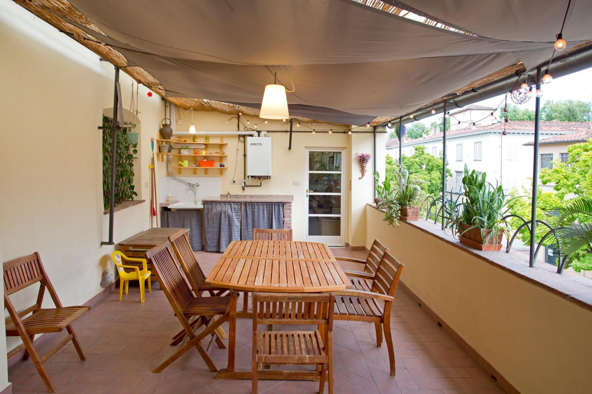 Casa San Girolamo Historic Flat With Cosy Terrace In Lucca'S City Centre Exterior photo